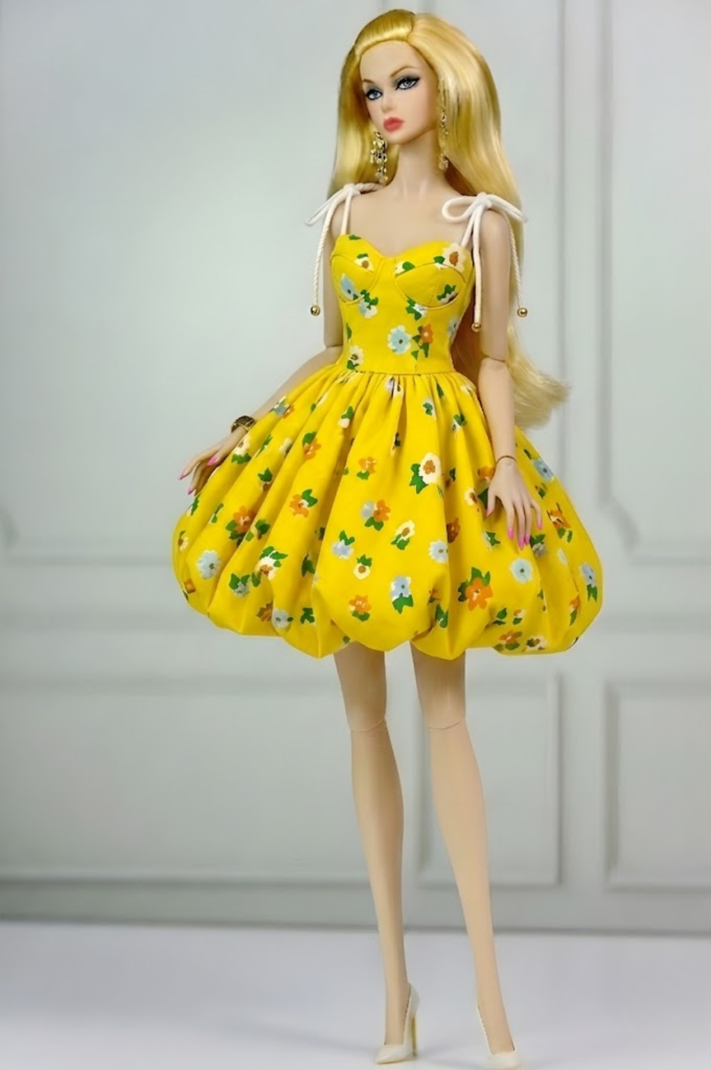MODERN SENSUAL | Golden Bloom Bubble Dress – 1/6 Scale Doll Clothes