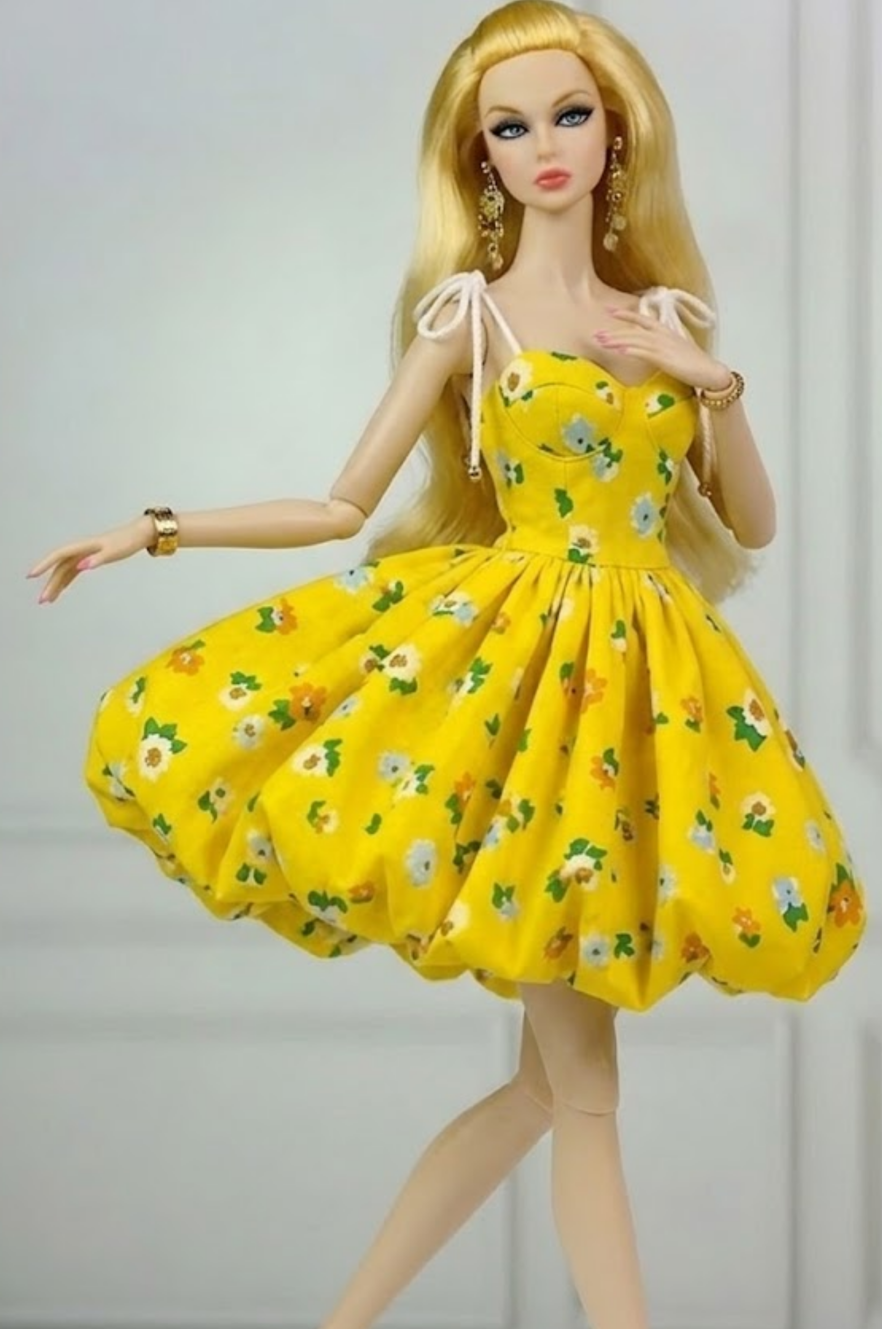 MODERN SENSUAL | Golden Bloom Bubble Dress – 1/6 Scale Doll Clothes