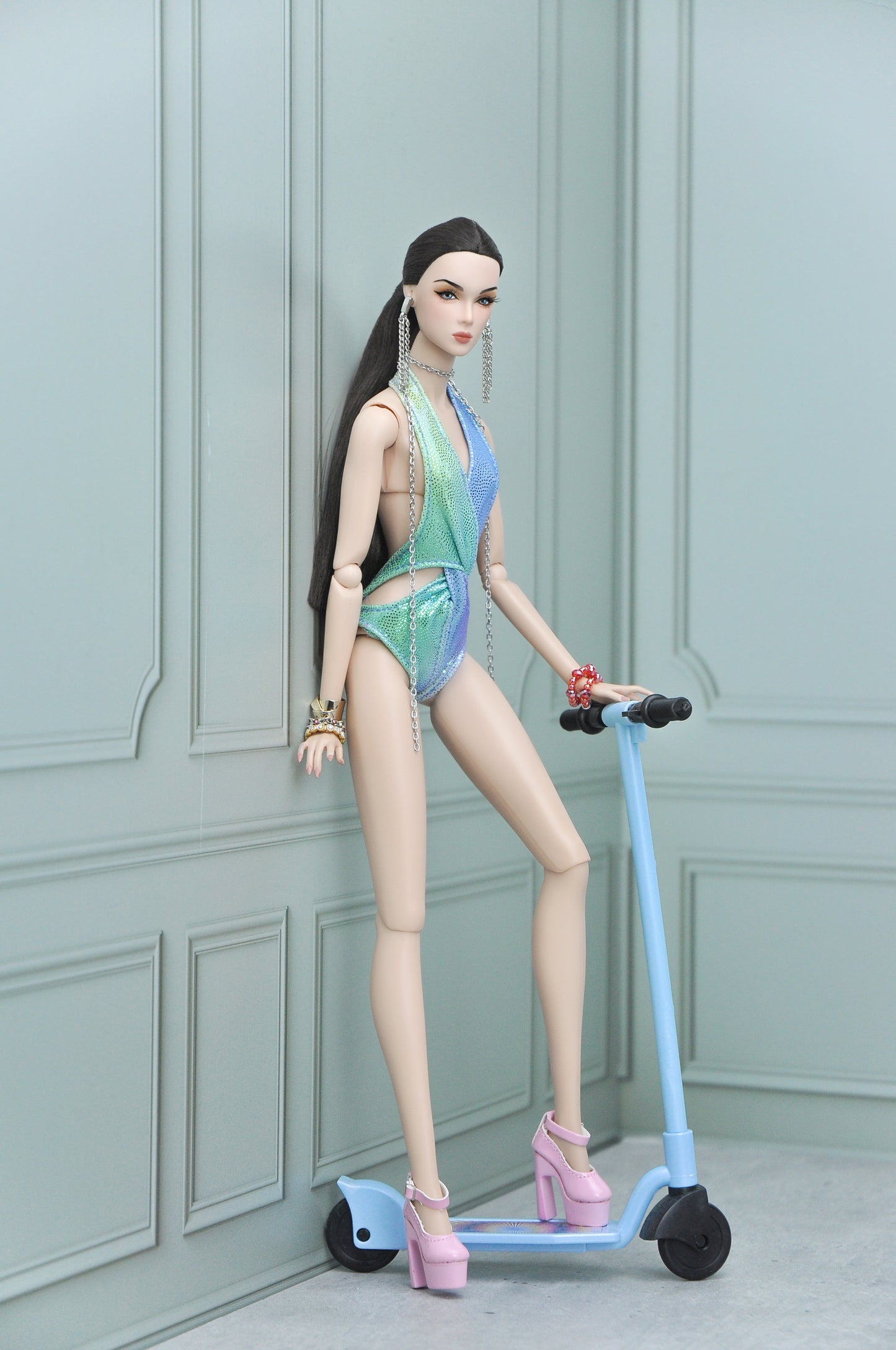 A | SUMMER NEVER ENDS - FASHION ROYALTY doll  - Shimmering jersey swimsuit with matching skirt