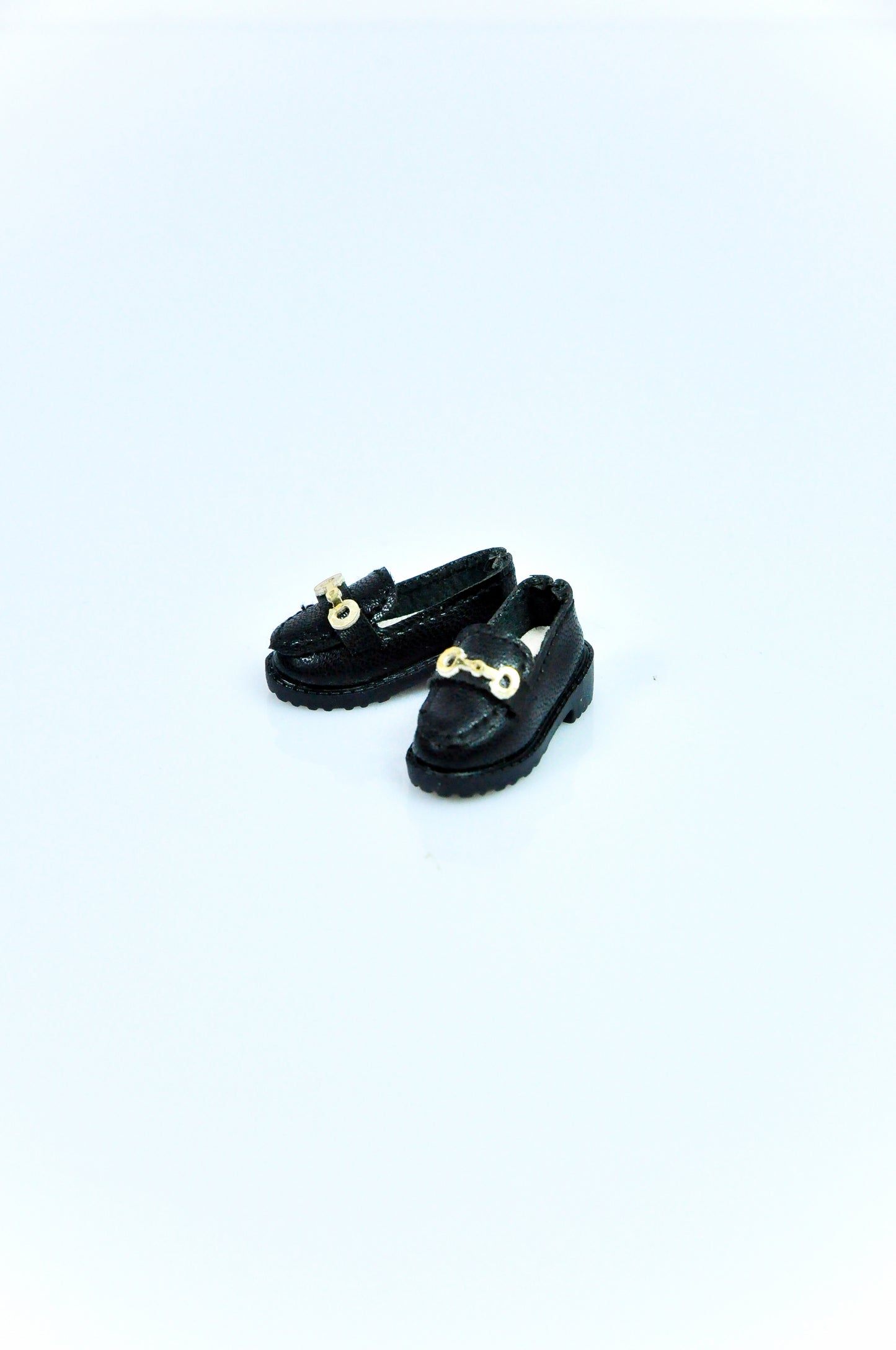 1/6 Shoes | Pleather loafers with gold metallic decoration for Fashion Royalty Doll & NU FACe 6.0