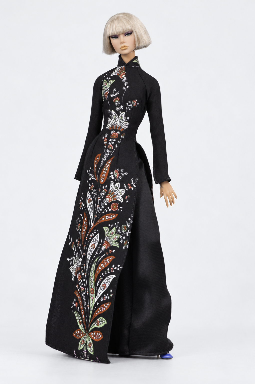 Saigon by Night 08 — Ornamental Noir, high collar áo dài with black trousers; 1:6 doll clothing set