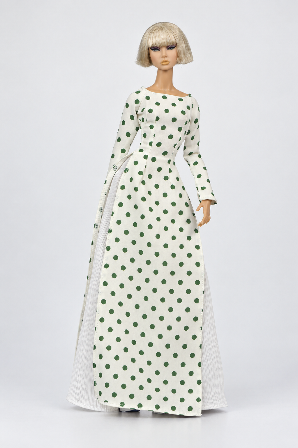 Saigon by Night 12 — Emerald Polka Dot, boat neck áo dài and white trousers for 1:6 dolls